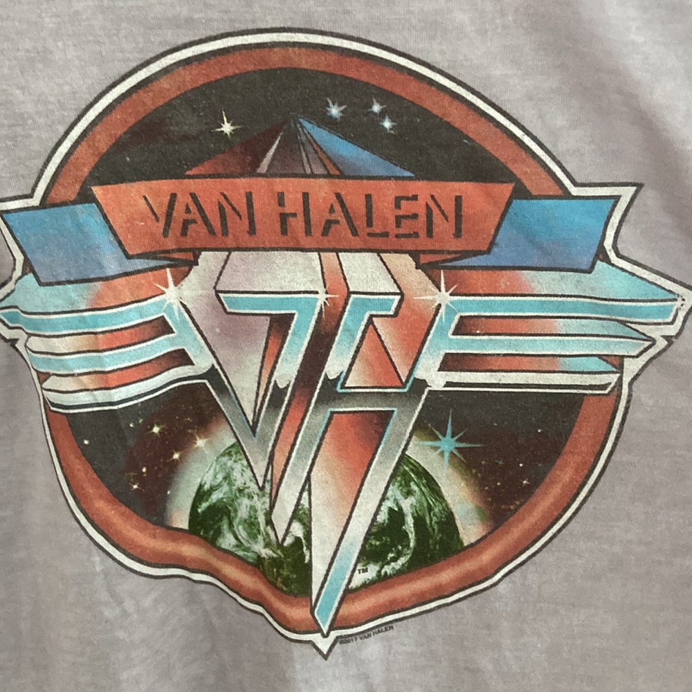 Van Halen tee 🎶 🎸 - Picture 3 of 7